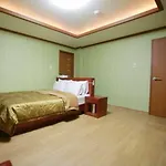 Grandprix Motel Shinchon