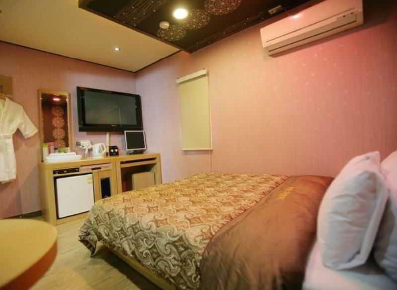 Grandprix Shinchon Hotel Seoul