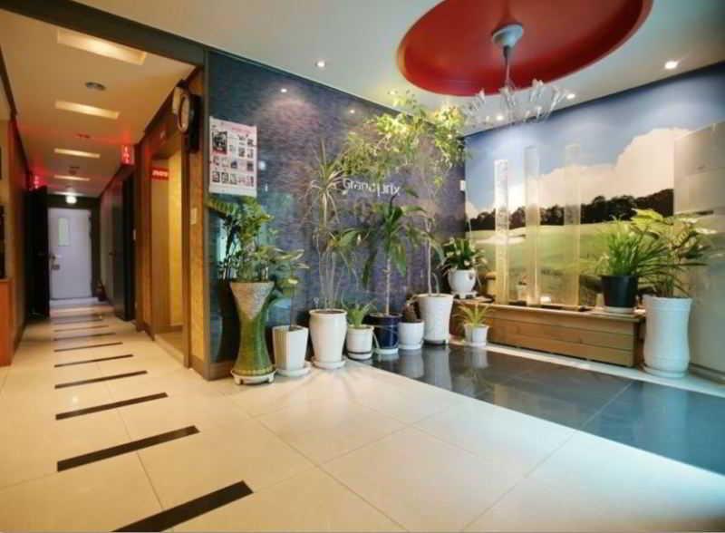 Hotel Grandprix Shinchon 2*